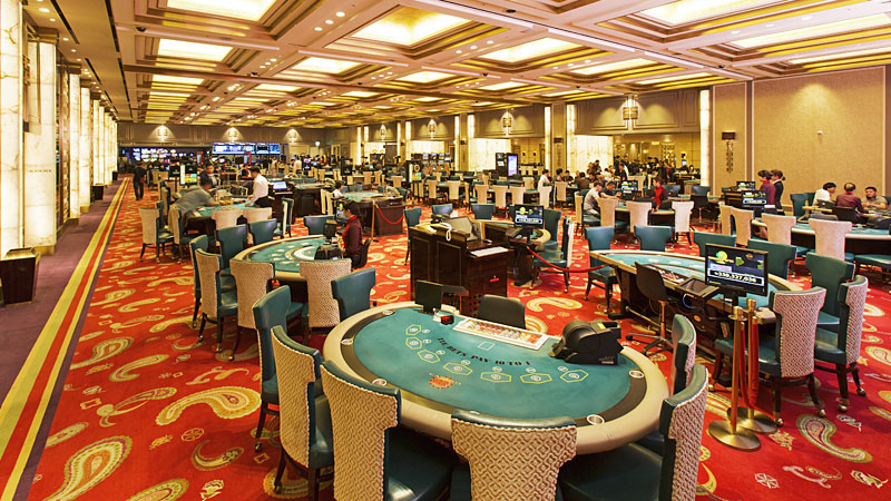 豪華娛樂城賭場環境與桌上遊戲區，提供優惠活動與評價介紹